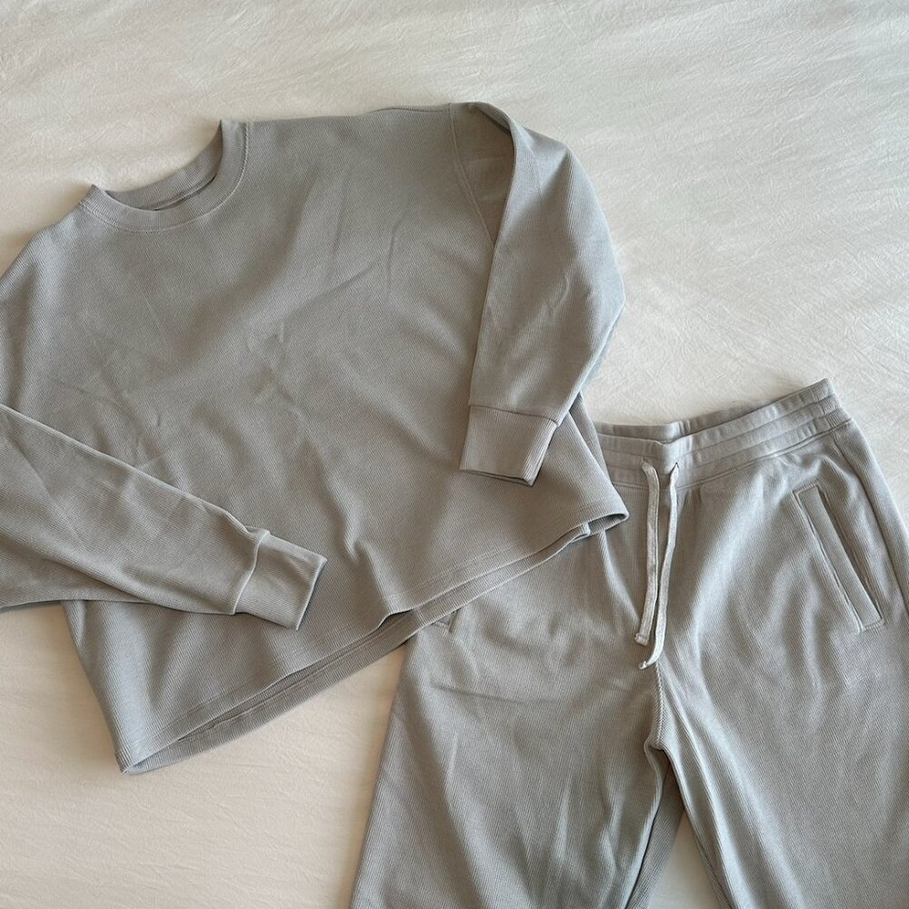 A&F Oversized Lounge Waffle Set (Long-Sleeve Tee and Jogger) Size Medium